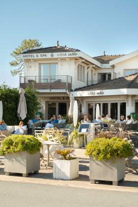 Spa Hotel Cap Ferret · Hotel Côté Sable Spa by Clarins